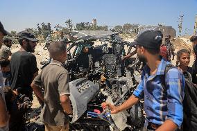 MIDEAST-GAZA-DEIR AL-BALAH-DESTROYED VEHICLE