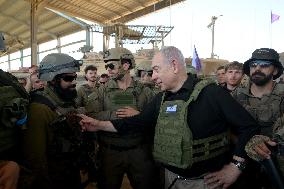 MIDEAST-GAZA-RAFAH-ISRAEL-PM-INSPECTION