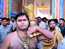 India Hindu Festival - Suna Besha