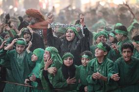 Shia Muslims Mourn Imam Hussein Martyrdom Worldwide