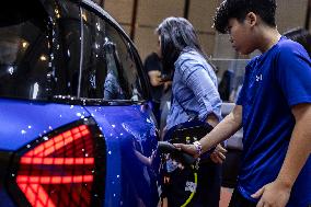 Inside The All-new BMW 4 In GAIKINDO Indonesia International Auto Show