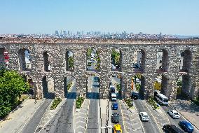 T?RKIYE-ISTANBUL-ANCIENT BUILDINGS-AQUEDUCT OF VALENS