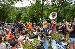 Rally against the construction of mega bassine - Migne Auxances