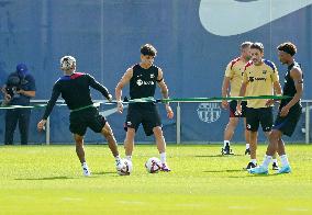 FC Barcelona Training Session