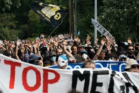 Large Mobilization Against The Mega-basins Near Poitiers And The Firing Of Tear Gas Started A Fire