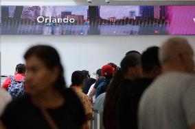 Microsoft Computer Crash Causes Chaos At Mexico City International Airport