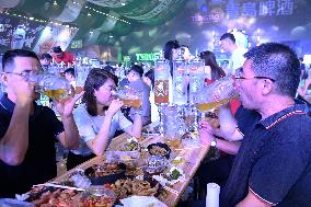 Tourists at 34th Qingdao International Beer Festival