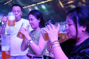 Tourists at 34th Qingdao International Beer Festival