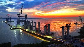 Zhangjinggao Yangtze River Bridge Construction