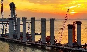 Zhangjinggao Yangtze River Bridge Construction