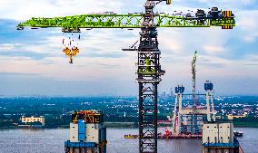 Zhangjinggao Yangtze River Bridge Construction