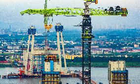 Zhangjinggao Yangtze River Bridge Construction