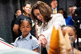 VP Harris Stops By Tyra Banks' Ice Cream Shop - Washington