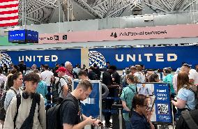 U.S.-CHICAGO-GLOBAL IT OUTAGE-FLIGHTS-DELAY