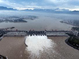 Three Gorges Hub Discharge Floodwater