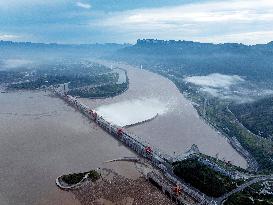 Three Gorges Hub Discharge Floodwater