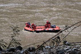 (SpotNews)CHINA-SHAANXI-ZHASHUI-BRIDGE COLLAPSE-RESCUE (CN)