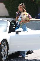 Maria Menounos Shopping - LA