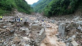 (SpotNews)CHINA-SICHUAN-HANYUAN-FLASH FLOODS-RESCUE (CN)