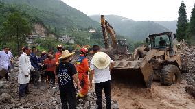 (SpotNews)CHINA-SICHUAN-HANYUAN-FLASH FLOODS-RESCUE (CN)