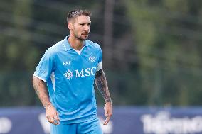 SSC Napoli v Mantova 1911 - Pre-season Friendly