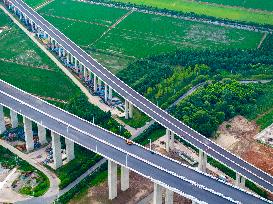 Chang-Tai Yangtze River Bridge Construction in Taixing