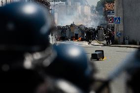 Demonstration In La Rochelle Against Mega-basins: Clashes Between Black Blocs And Police