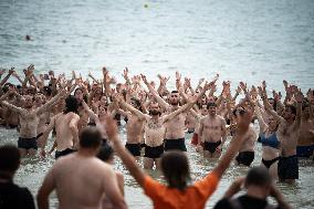 Demonstration In La Rochelle Against Mega-basins: Clashes Between Black Blocs And Police