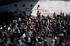 Demonstration In La Rochelle Against Mega-basins: Clashes Between Black Blocs And Police