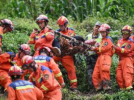 (SpotNews)CHINA-SICHUAN-HANYUAN-FLASH FLOODS-RESCUE (CN)