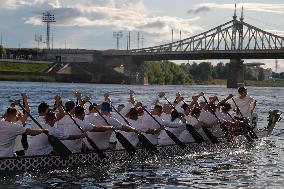 (SP)RUSSIA-TVER-DRAGON BOAT RACE