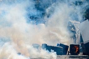 Rally Against Megabasins - La Rochelle