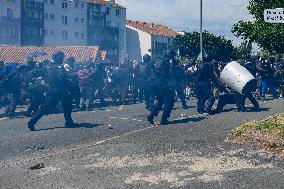 Rally Against Megabasins - La Rochelle