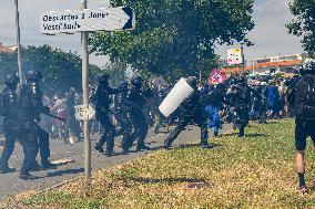 Rally Against Megabasins - La Rochelle