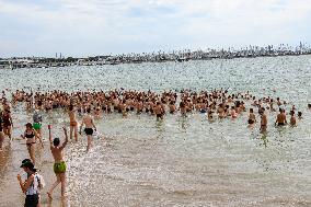 Rally Against Megabasins - La Rochelle