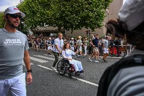 Paris 2024 - Lebanese Photojournalist Carries Olympic Torch - Vincennes