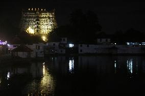 Daily Life During The Night Of The Vishu Festival In Trivandrum