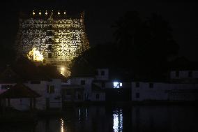 Daily Life During The Night Of The Vishu Festival In Trivandrum