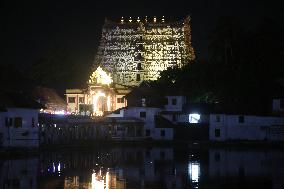 Daily Life During The Night Of The Vishu Festival In Trivandrum