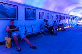 Residents at A Bomb Shelter to Cool Off in Chongqing