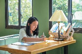 Train Book House in Guizhou