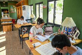 Train Book House in Guizhou