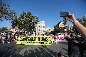 Thousands Protest Against Mass Tourism - Mallorca