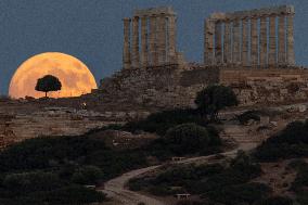 Full Moon In Greece