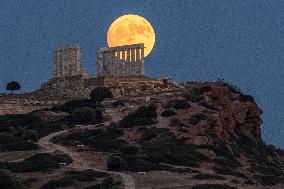 Full Moon In Greece