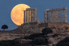 Full Moon In Greece