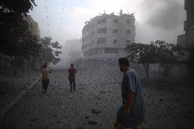 MIDEAST-GAZA-NUSEIRAT-AIRSTRIKE