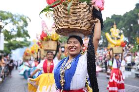 MEXICO-OAXACA-GUELAGUETZA-PARADE