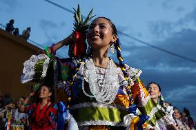 MEXICO-OAXACA-GUELAGUETZA-PARADE