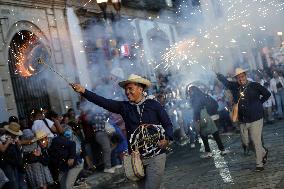 MEXICO-OAXACA-GUELAGUETZA-PARADE